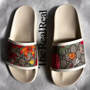 Gucci logo slides